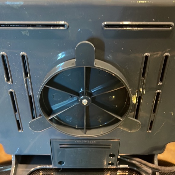 COPY - GT XPRESS DELUXE GRILLER... makes grilling so much fun....w/ 3 cookbooks! - Picture 7 of 10